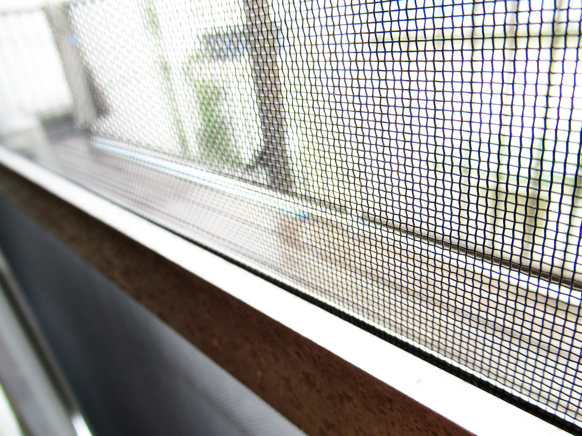 網戸の正しい捨て方とは？自治体ルールと処分費用を解説