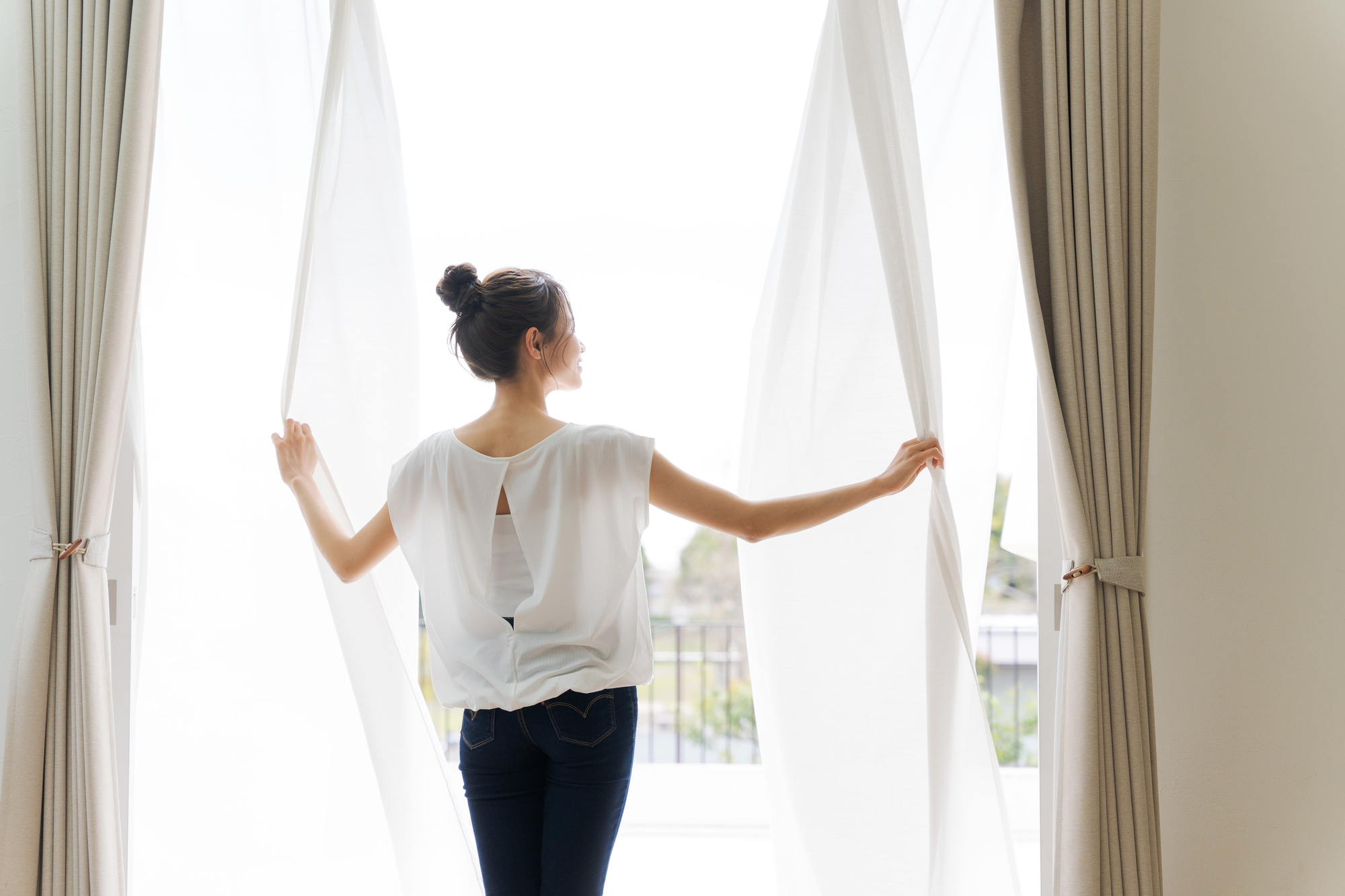 カーテンの正しい処分方法5選!とお得な回収サービス活用法